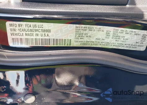 2024 Jeep Grand Cherokee Limited 4X2 from USA, damaged, VIN 1C4RJGBG9RC708900